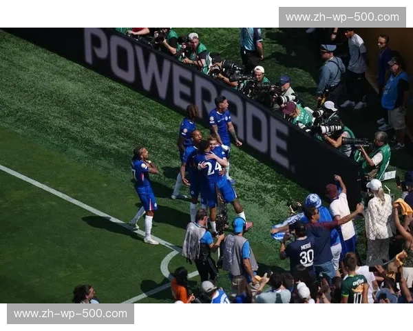 铁血与流光的对撞：当切尔西遇见巴黎圣日耳曼，这不只是一场足球