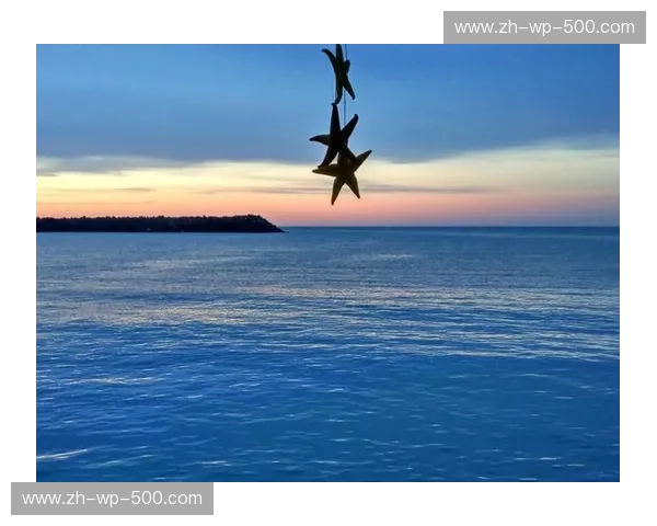 山猫vs天空：一场无声的较量，一次关于自由与束缚的诗意对话